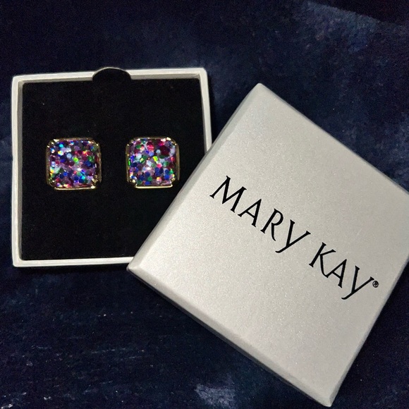 Kate Spade earrings- 2017 Mary Kay conference award
